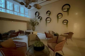 New and Modern 1BR in Mckinley near BGC, Airport